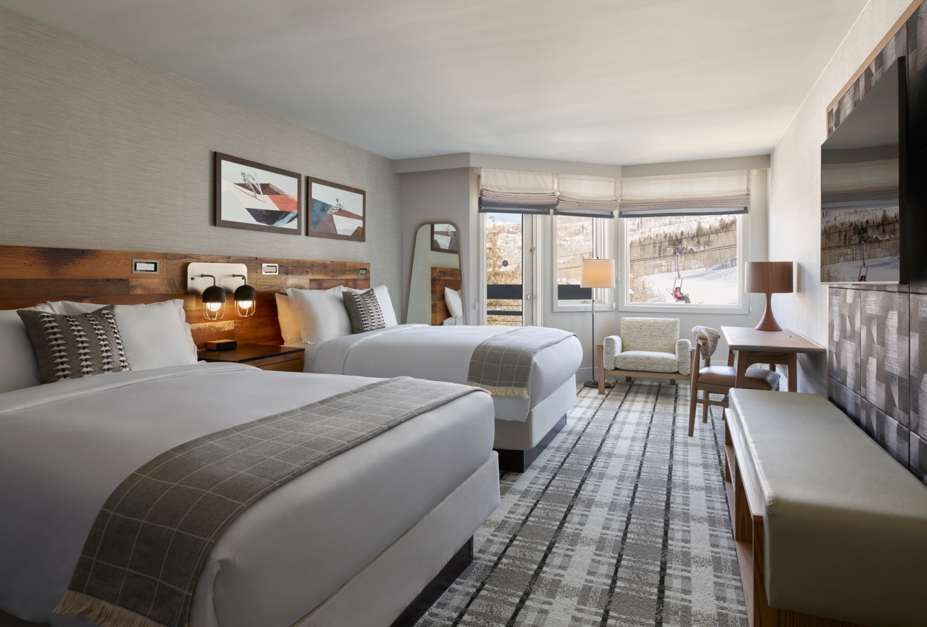 Classic Queen Guest Room 1