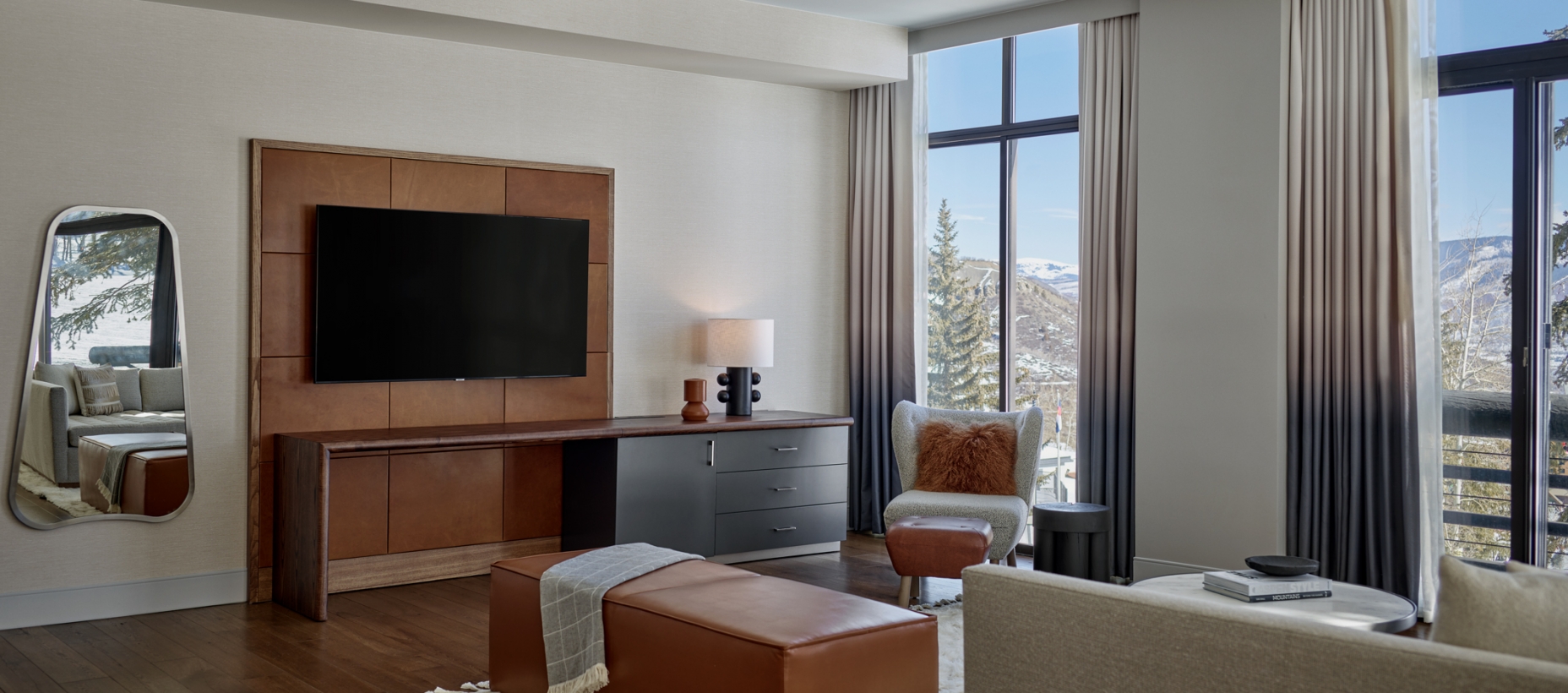 Mountain Front Suite living room