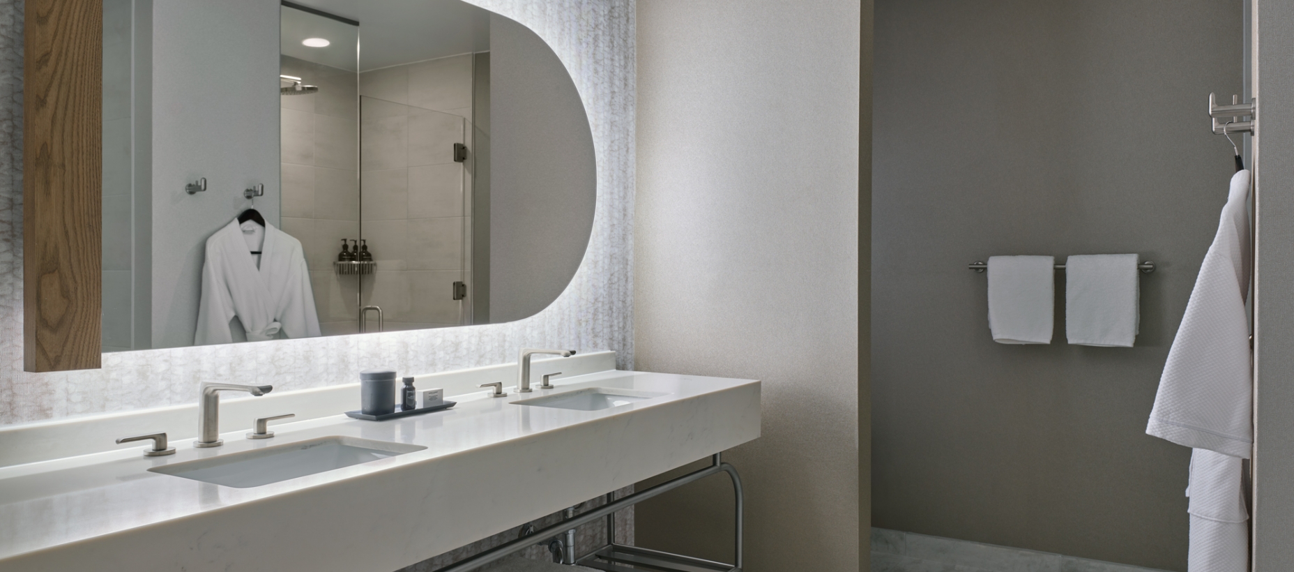 Signature Suite bathroom