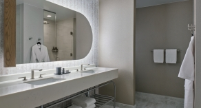 Signature Suite bathroom