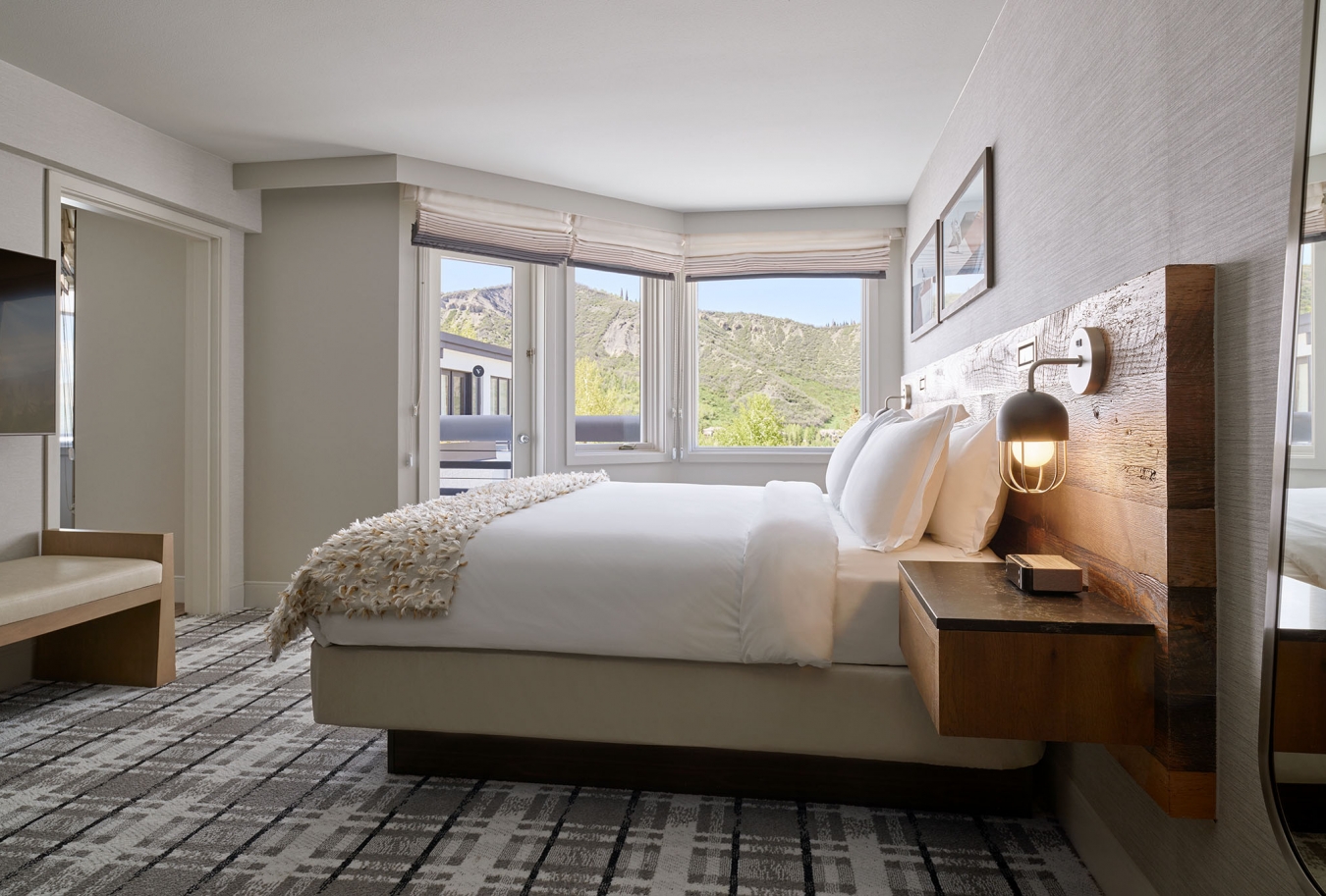 Classic Suite bedroom