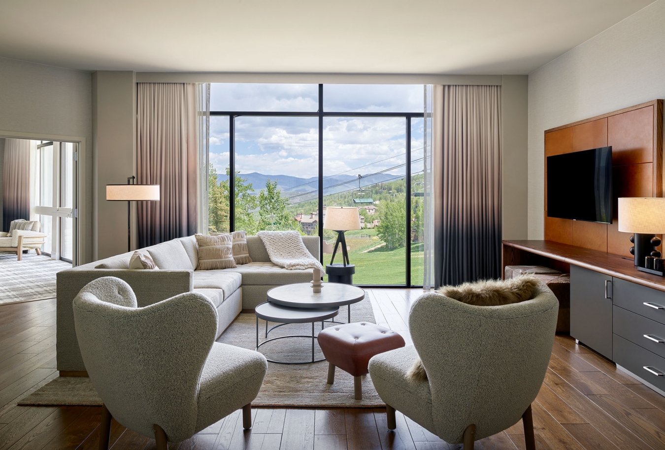 Classic Suite livingroom