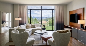 Classic Suite livingroom