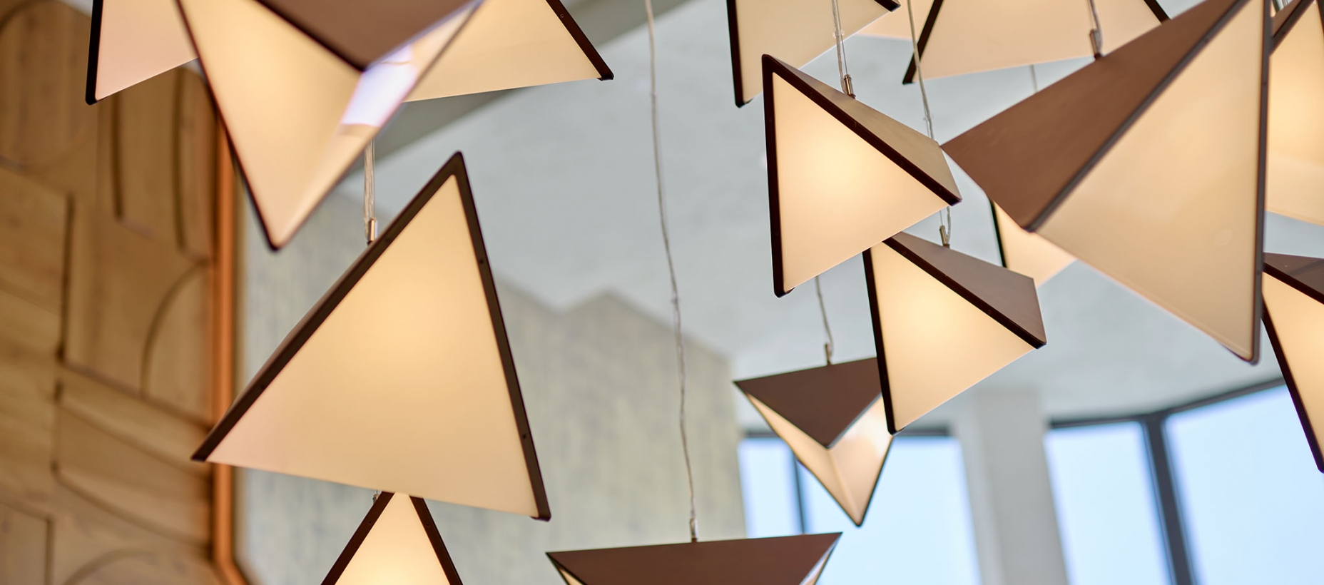 lobby desk wall lighting detail