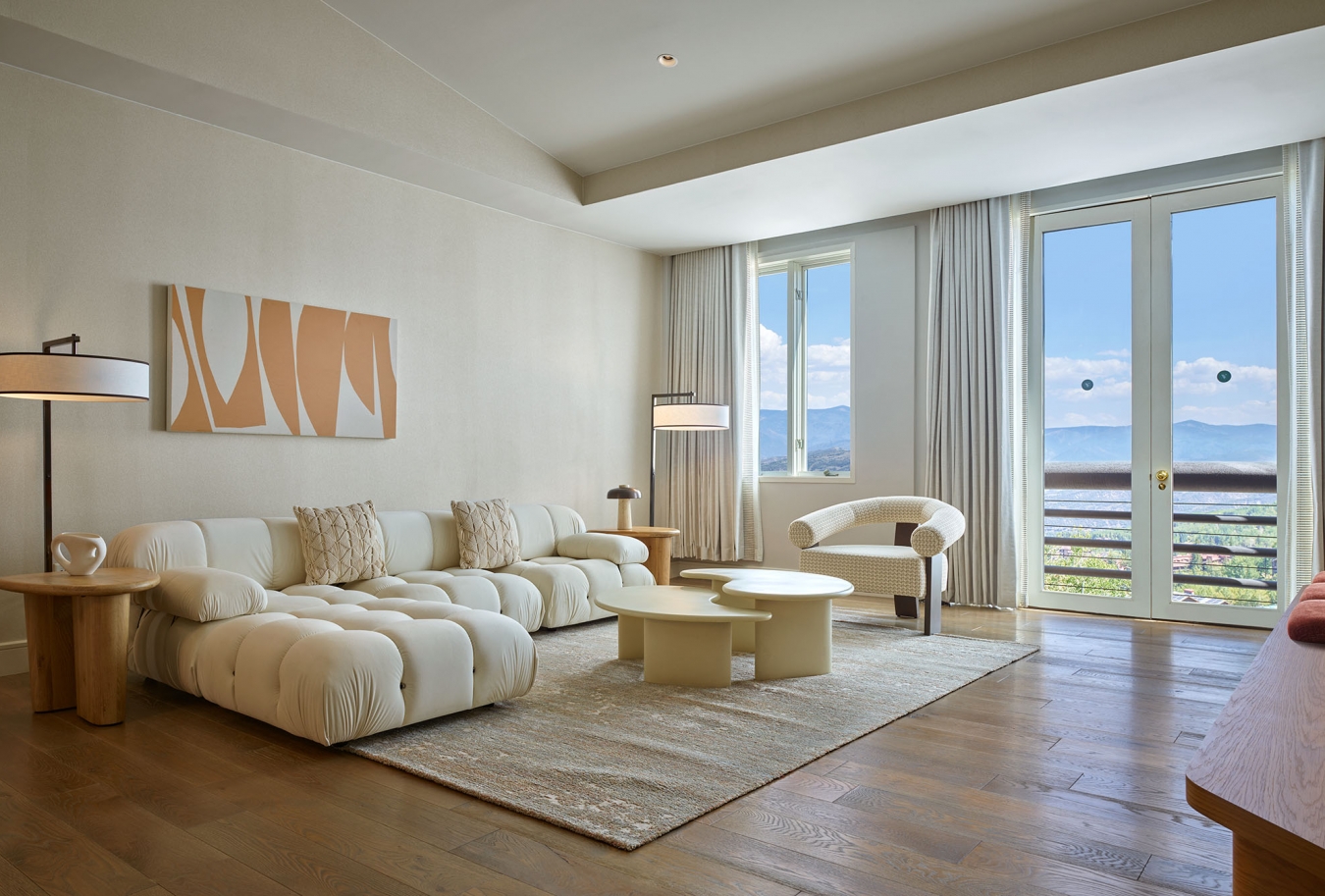 Viewline Penthouse Suite 2