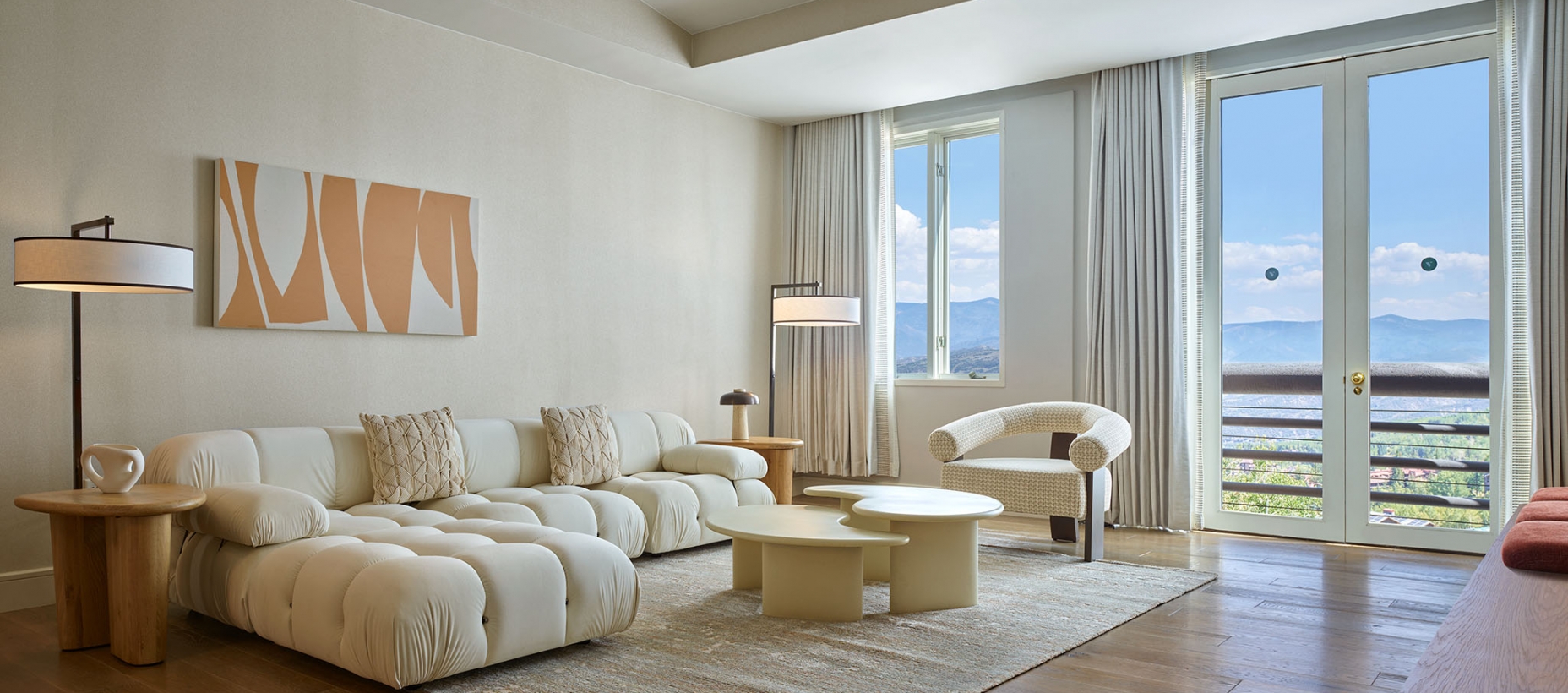 Viewline Penthouse Suite 2