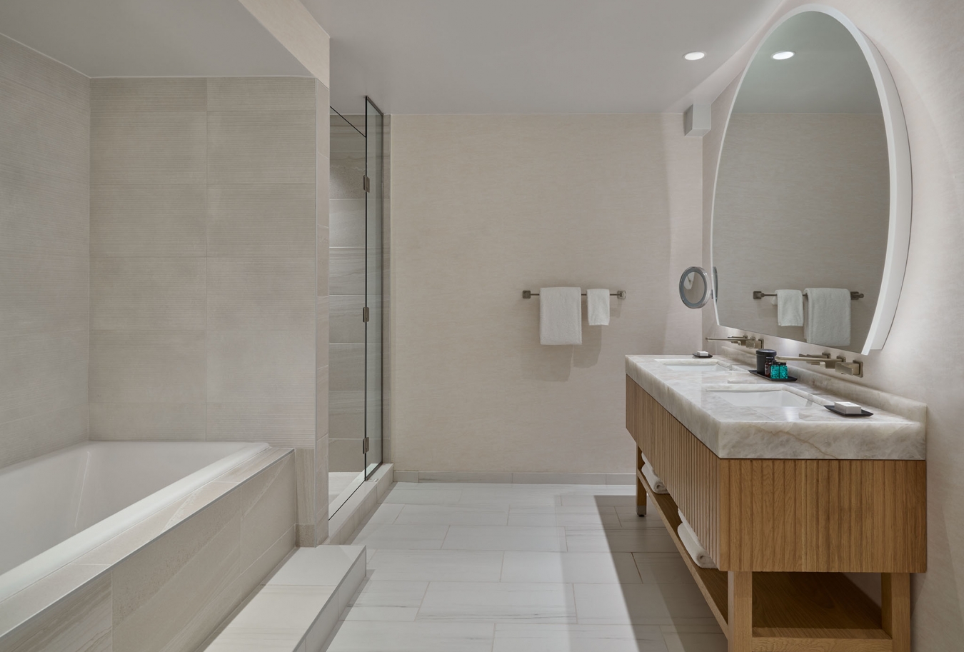 penthouse master bathroom