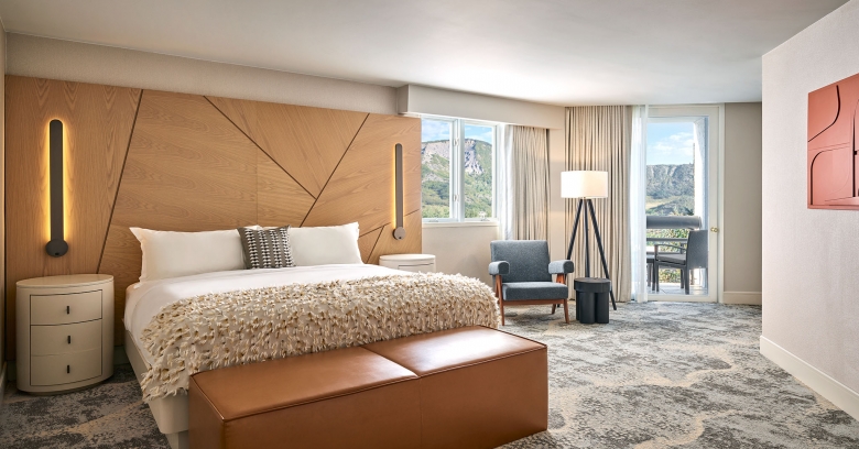 Viewline Penthouse Suite 1