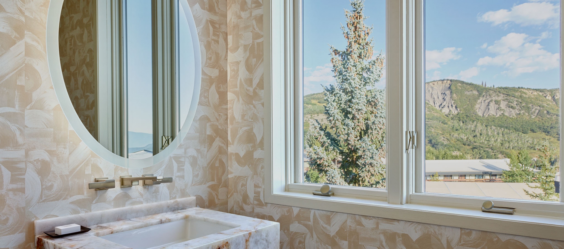 penthouse washroom with mountain view